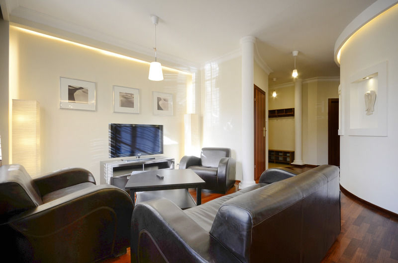Hotell Dom & House - Port Monte Cassino *